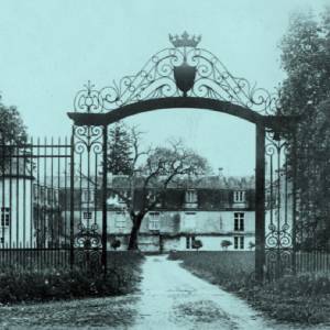 Château des Ouches - portail
